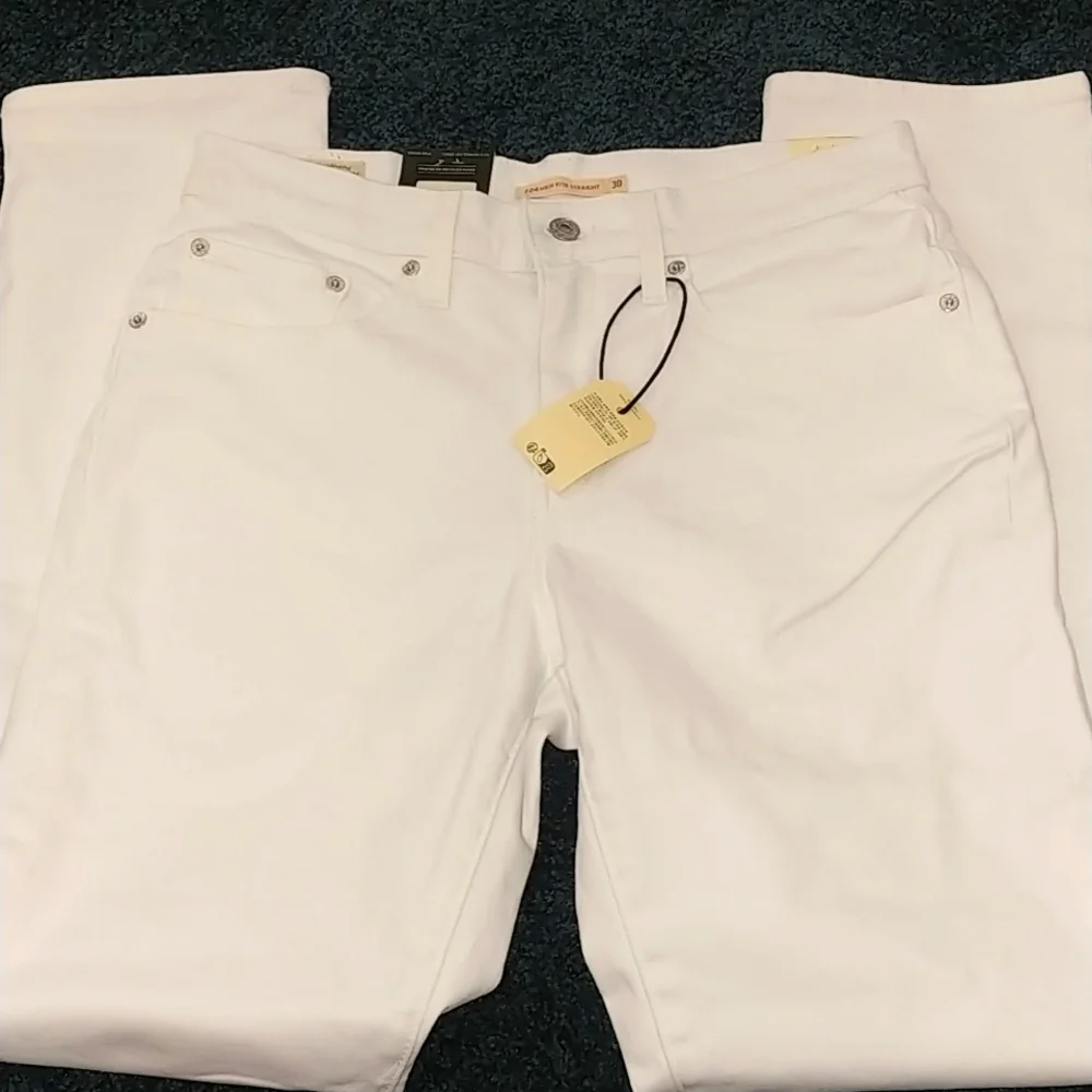 Levi's High Rise Straight Jeans - Picture 16 of 16